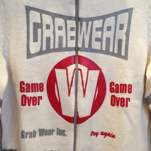 ❤️ GRABWEAR ZIPPED SWEATER - Picture 3 of 12